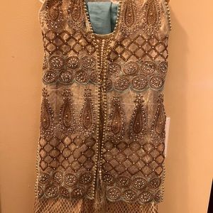 Indian Pakistani girls outfit 4T, double layer. Straight pants as lower.